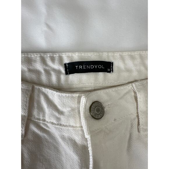 Trendyol Collection White Ripped High Waist Wide Leg Loose fit Jeans Size 6 
US - Picture 3 of 7